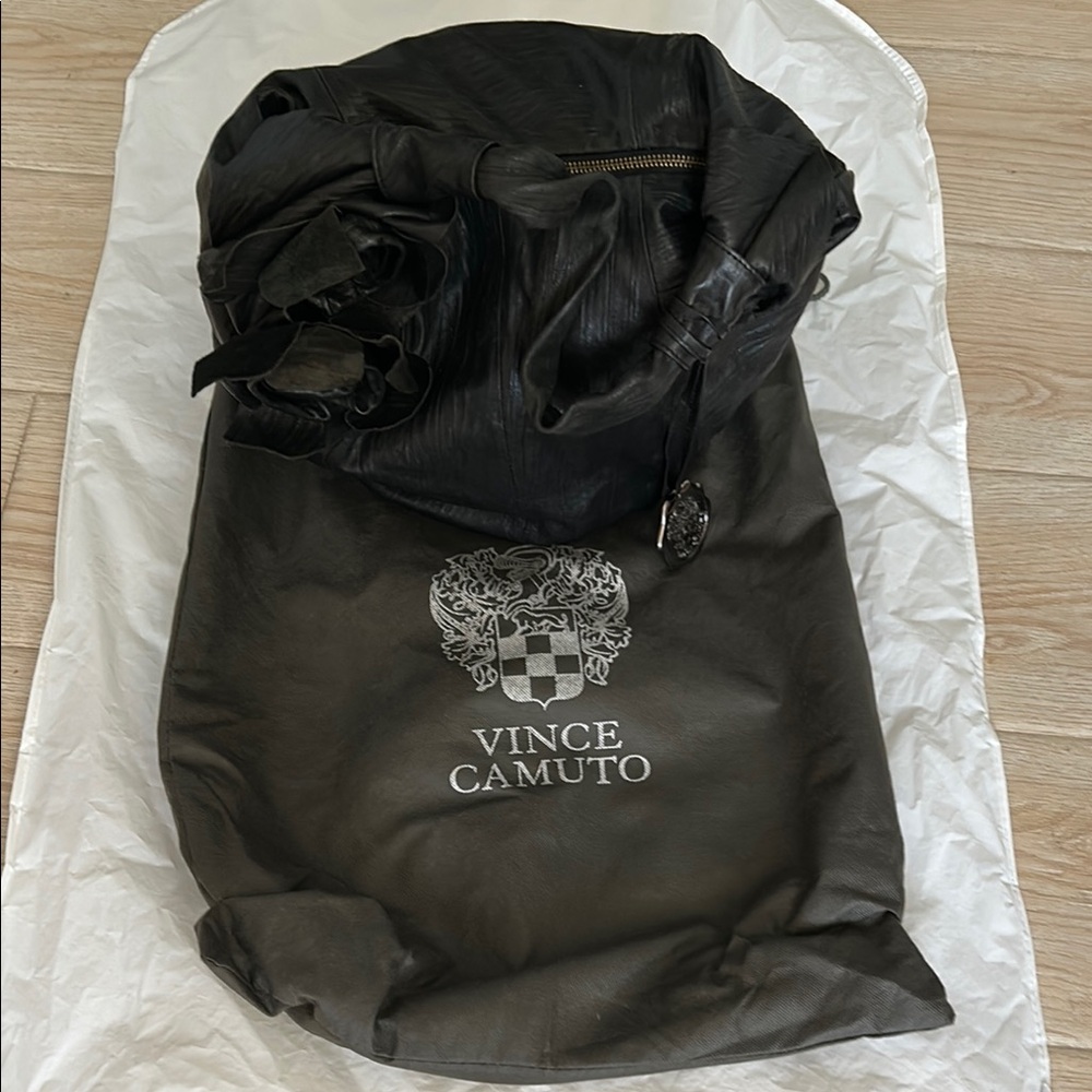 Vince Camuto Handbag & Dust Cover - Picture 4 of 16